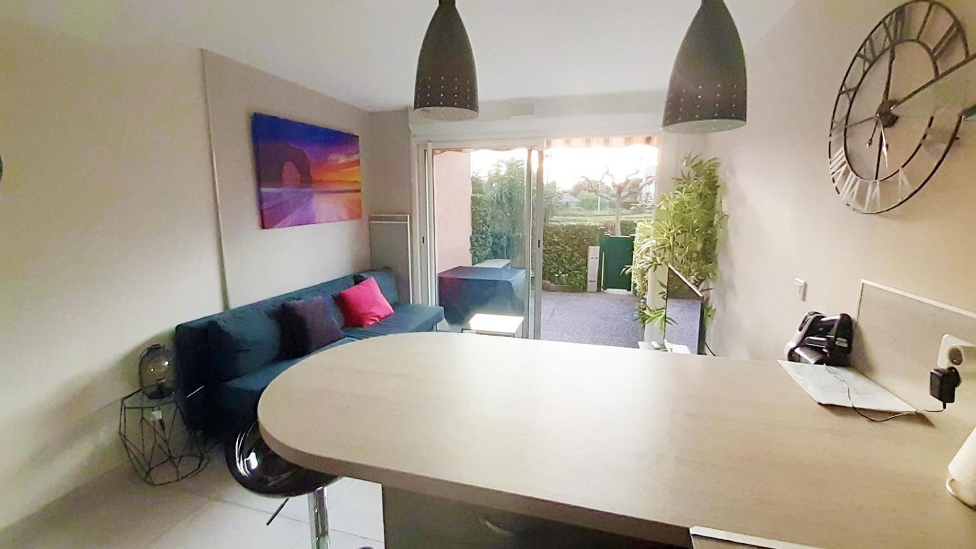 Apartment Nid Douillet F2, Clim, Jardin, Piscine, Parking, 200 M