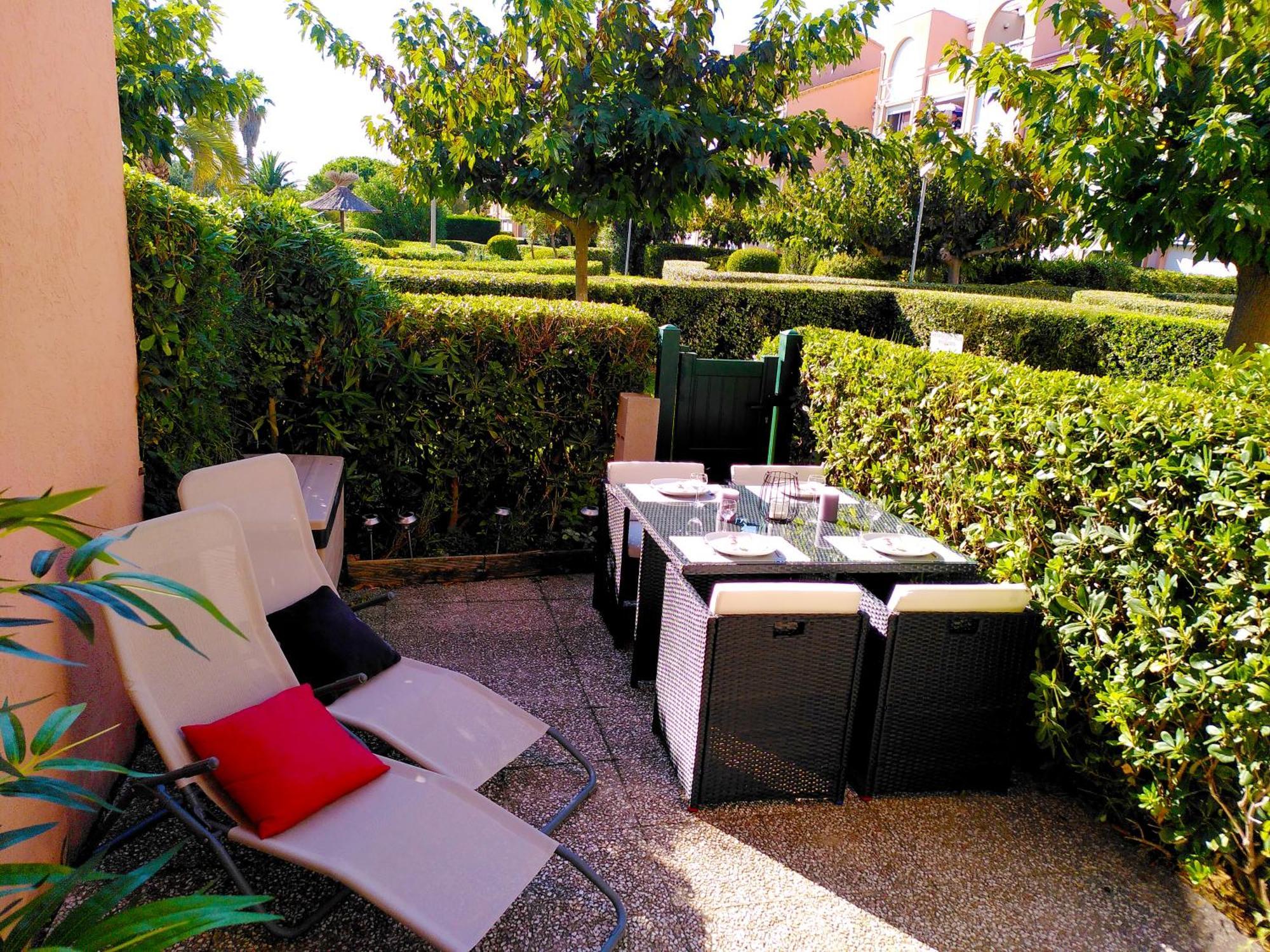 Nid Douillet F2, Clim, Jardin, Piscine, Parking, 200 M *
